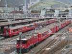 Ge 4/4 II 619 wartet am Bahnsteig 8 auf die Ausfahrt Richtung Landquart.