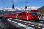 RhB: R 1952 Pontresina - Scuol-Tarasp bei der Einfahrt in Pontresina am 18.