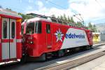 RhB Ge 4/4 II 618  Bergün/Bravuogn  mit Edelweiss-Werbung wartet in Pontresina auf die Abfahrt Richtung Scuol-Tarasp.