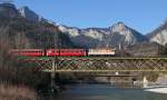 Rhb 622  Hakone Tozan Railway  mit dem RE 1257 (Disentis/Muster-Scuol-Tarasp) bei Reichnau Tamins 9.3.14