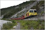 RE1744 mit Ge 4/4 II 611  Landquart  bei Trin. (17.04.2016)