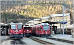 R1952 mit Ge 4/4 II 627  Reichenau-Tamins , Ge 6/6 II 702  Curia  und R1652 mit ABe 8/12 3515 in Pontresina.