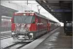 IR1149 mit Ge 4/4 III 647  Grüsch  nach St.Moritz in Chur.