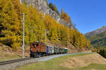 Ge 4/6 353 mit einem Sonderzug am 1.10.2016 bei La Punt.