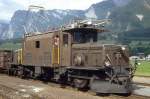 RhB - Ge 6/6 I 412 am 03.10.1990 in Samedan - Elektrische Streckenstangenlokomotive - bernahme 27.11.1925 - SLM3045/BBC2242/MFO - 940 KW - Gewicht 66,00t - LP 13,30m - zulssige Geschwindigkeit 55 km/h - 1=01.10.1989.
