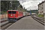 Ge 6/6 II 701  Raetia  mit Albulagüterzug in Reichenau-Tamins.