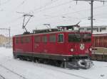 RhB - Ge 6/6  702 im Bahnhof Samedan am 04.12.2009