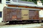 RhB - Gb 5807 am 05.09.1996 in Poschiavo - Gedeckter Gterwagen 2-achsig mit 1 offenen Plattform - Baujahr 1911 - SIG - Gewicht 7,25t - Zuladung 15,00t - LP 8,54m - zulssige Geschwindigkeit Aufkleber 70 km/h - 2=10.12.1990 - Lebenslauf: exBB K 218 - 1942 RhB K 5413 - 1962 K 5807 - 1969 Gb 5807 - 12/1996 Abbruch.
