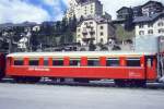 RhB - A 1212 II am 31.08.1993 in St.Moritz - 1.Klasse Personenwagen Schwere Stahlbauart - bernahme 06.06.1931 - SWS - Fahrzeuggewicht 23,00t - Sitzpltze 33 - LP 16,44m - zulssige Geschwindigkeit 80 km/h - 3=09.03.1988 - Logo RhB in deutsch - Lebenslauf: ex AB4 210 - 1956 A4 1210 - 1964 A 1210 - 09.03.1988 A 1212 II - 04/2003 Abbruch. Hinweis: gescanntes Dia
