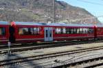 Die neuen Wagen für den Gliederzug der RhB sind in Landquart eingetroffen.Die Lok bespannten Züge sollen auf der Albulabahn eingesetzt werden.08.12.15