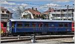 Der Speisewagen WR3810 erstrahlt in neuem Glanz und wartet im Gbf Chur bis er wieder eingesetzt werden kann. (23.04.2020)