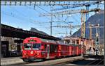 RE1033 nach Davos Platz mit Ge 4/4 III 645  Tujetsch  und Steuerwagen 1754 in Landquart.