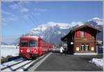 Be 4/4 Pendelzug mit Steuerwagen 1716 auf dem Weg von Schiers nach Rhzns beim Halt in Igis. Im Hintergrund Falknis und Vilan. (29.01.2007)