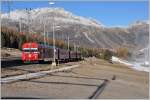 Der R1932 nach Scuol-Tarasp verlässt Pontresina.