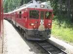 Hier eie Regionalbahn nach Tirano, dieser Zug wird in wenigen Minuten in Poschiavo eintreffen.