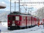 RhB - Bernina Triebwagen ABe 4/4 44 und ABe 4/4 43 bei Rangierarbeiten im Bahnhof von St.Moritz am 01.01.2010