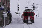 In den letzten Januar-Tagen traf der oft beschriebene Winter-Frühling-Kontrast an der Bernina-Bahn in besonderer Weise zu.