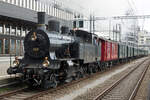 SBB Historic, VEREIN DAMPFGRUPPE ZÜRICH.
Dampf-Loki-Club Herisau.
Dampflokspektakel  im Kopfbahnhof Zürich-HB am 12. September 2021 mit Eb 3/5 5819,  B ¾  1367 sowie  Eb 3/5 9, ehemals Bodensee-Toggenburg-Bahn.
Besondere Beachtung gilt den sehr interessanten Wagen.
Foto: Walter Ruetsch
 
