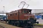 Ae 3/6 I 10700 in Wettingen im Mai 2003.Hinweis: Gescanntes Foto.