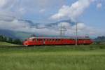 ..., nmlich der RAe 4/8 1021, der sich auf der Fahrt nach Luino befand. Auch wenn mir der Churchill auch gut gefllt, ist es doch schade, dass der RAe TEE, der fr diese Fahrt vorgesehen war, zurzeit nicht einsatzbereit ist. (4.8.10)