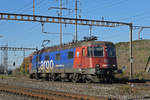 Re 620 051-3 durchfährt solo den Bahnhof Pratteln.