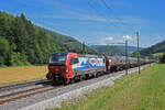 Siemens Vectron 193 475-1 fährt Richtung Bahnhof Gelterkinden.