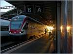 Sonnenuntergangsstimmung in Lausanne: der aus Genève in Lausanne eingetroffene RABe 511 115 beendet hier seine Fahrt.
22. August 2017