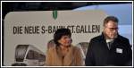 Es war kalt bei der Eröffnung der beiden neuen Geleise 6 und 7 im Bahnhof St.Gallen anlässlich der neuen S-Bahn St.Gallen. Gespannt lauschen die Verkehrsministerin Doris Leuthard und der CEO SBB Andreas Meyer den Worten der einheimischen Radiomoderatorin Mona Vetsch. (09.12.2013)