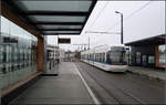 In Hochlage -    Die Station Glatt in Wallisellen an der Glattalbahn befindet sich auf einer längeren Viaduktstrecke.