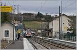 Die beiden SBB LEX RABe 522 232 und 522 223 erreichen als SL2 23416 von Coppet nach Annecy den Bahnhof Groisy-Thorens-la-Caille.