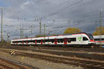 RABe 521 005 steht auf einem Nebengleis beim badischen Bahnhof.