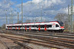 RABe 521 006 wird auf einem Nebengleis beim badischen Bahnhof abgestellt.