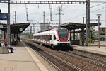 Zwischenhalt von RABe 522 207 am 14.05.2015 als S1 (Basel SBB - Laufenburg) im Bahnhof Pratteln.