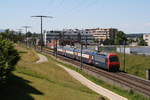 Damals noch Alltag: Ein DPZ, hier Re 450 107-8, als S5 zwischen Dübendorf und Schwerzenbach am 26.06.2011.