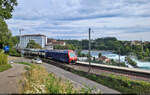 Am Rheinfall entlang: Re 450 005-4  Kilchberg  bei der Ausfahrt in der Haltestelle Neuhausen Rheinfall (CH).

🧰 S-Bahn Zürich (SBB)
🚝 S9 Schaffhausen (CH)–Uster (CH)
🕓 31.7.2023 | 17:03 Uhr