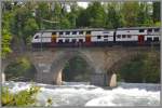 S16 19663 auf dem Rheinfallviadukt in Neuhausen.