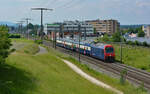 Re 450 030 als S9 zwischen Dübendorf und Schwerzenbach am 12.06.2021.