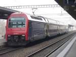 SBB - S-Bahnzug mit der 450 068-2 als Zugslok im Bahnhof von Frauenfeld am 04.01.2008