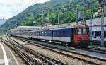 BDt EWII 50 85 82-33 932-3 abgestellt mit einem TILO HVZ Pendel in Bellinzona, 07.08.2013.