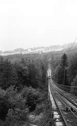 Standseilbahn Neuchâtel La Coudre-Chaumont__Blick über die Trasse auf Neuchâtel.__30-08-1976