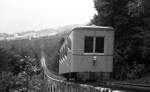 Standseilbahn Neuchâtel La Coudre-Chaumont__Wagen 2 zwischen Ausweiche und Bergstation.__30-08-1976