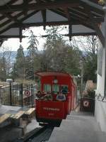 Zrcher Verkehrsverbund (ZVV)Standseilbahn zum Polytechnikum (Polybahn)1888,im Dezember 2001,Einfahrt in die Bergstation