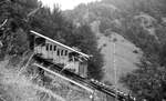 CH Funiculaire/Standseilbahn Les Avants–Sonloup__Wagen 1 mit talseitigem G-Wagen.__04-09-1976 