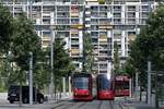 BERNMOBIL.
Tramlinie 8. 
Kreuzung zweier Tramzüge nach Brünnen Westside Bahnhof und Saali vom 15. Juni 2018.
Foto: Walter Ruetsch