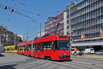 Be 4/6 Vevey Tram 735, auf der Linie 3, fährt zur Haltestelle beim Bahnhof Bern.
