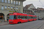 Be 4/6 Vevey Tram 732, auf der Linie 7, bedient die Haltestelle beim Casinoplatz. Die Aufnahme stammt vom 19.12.2018.