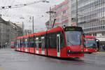 Be 6/8 Combino 762, auf der Linie 8, fährt zur Haltestelle beim Bahnhof Bern. Die Aufnahme stammt vom 21.12.2019.