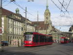 Bernmobil Nr. 754 (Be 4/6 Combino) am 3.3.2020 zwischen den Haltestellen Bhf. Bern und Hirschengraben