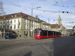 Bernmobil Nr. 755 (Be 4/6 ''Combino'') am 3.3.2020 zwischen dem Bhf. Bern und dem Hirschengraben