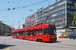 Be 4/6 733 Vevey Tram, auf der Linie 3, fährt zur Haltestelle beim Bahnhof Bern.